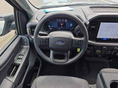Used 2025 Ford F150 XLT AWD/4WD image 14
