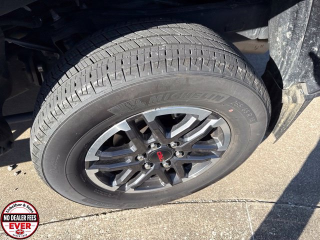 Used 2024 Toyota Tacoma TRD Sport AWD/4WD image 5