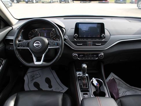Used 2024 Nissan Altima 2.5 SR image 10