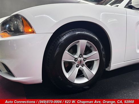 Used 2011 Dodge Charger SE RWD image 26