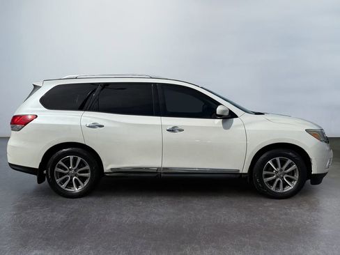 Used 2015 Nissan Pathfinder SL w/ SL Premium Package FWD image 2