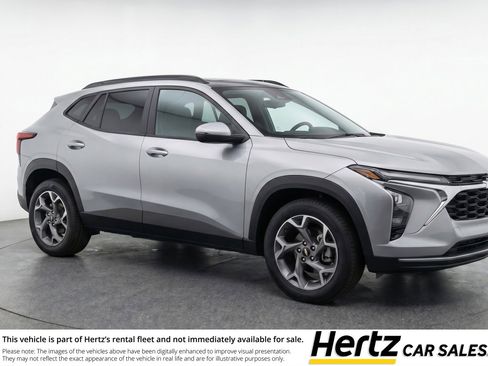 Used 2025 Chevrolet Trax LT w/ LT Convenience Package image 1