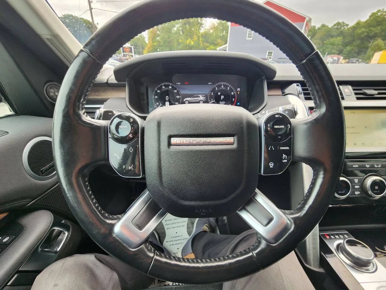 Used 2019 Land Rover Discovery HSE AWD/4WD image 20