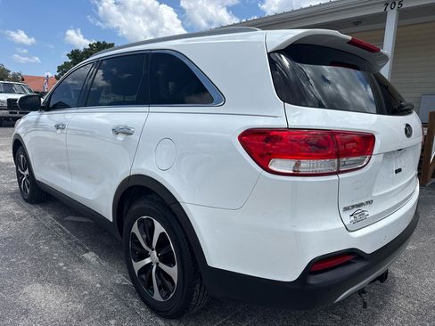 Used 2016 Kia Sorento EX w/ EX Premium Package FWD image 3