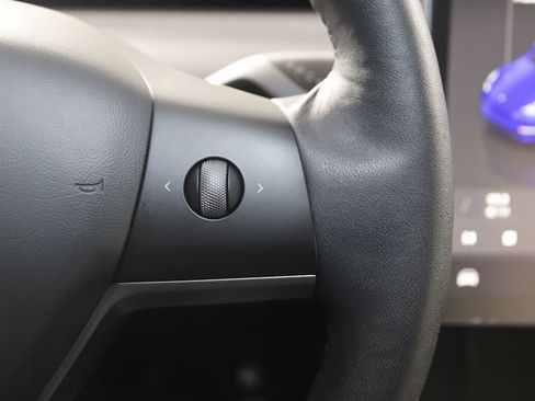 Used 2022 Tesla Model Y Performance image 35