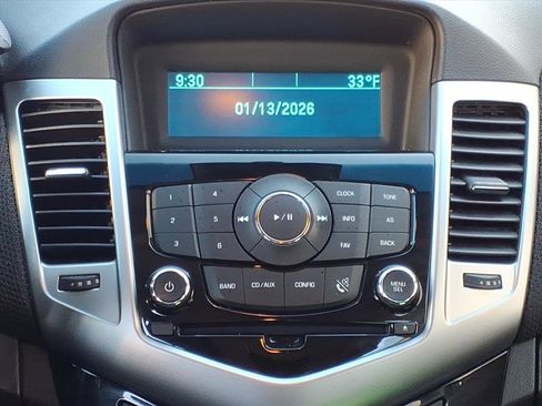 Used 2016 Chevrolet Cruze LT image 6