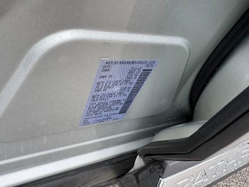 Used 2024 Nissan Pathfinder Platinum w/ Cargo Package image 28