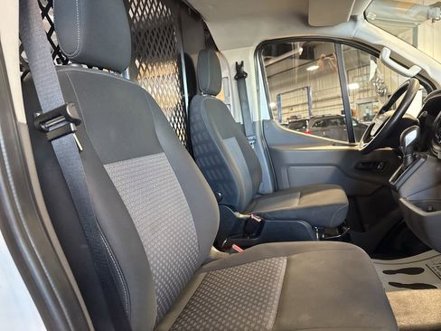 Used 2024 Ford Transit 250 Low Roof w/ Exterior Upgrade Package image 26