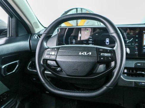 Used 2025 Kia K4 EX FWD image 12
