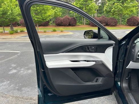 Used 2025 Cadillac Lyriq Luxury RWD image 57
