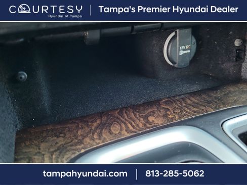 Used 2019 Chrysler 300 Limited image 29