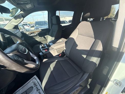 Used 2022 GMC Sierra 1500 Elevation image 24
