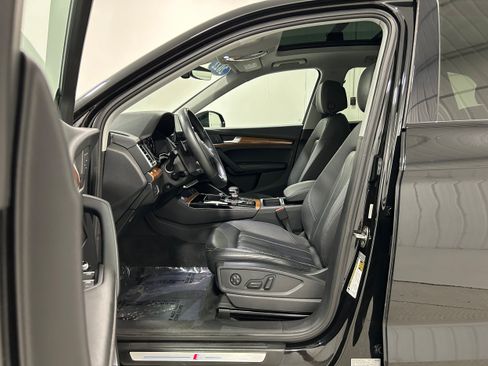 Used 2022 Audi Q5 2.0T Premium Plus w/ Premium Plus Package AWD/4WD image 4
