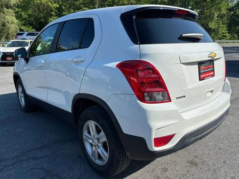 Used 2020 Chevrolet Trax LS w/ Tint and Cruise Package AWD/4WD image 5