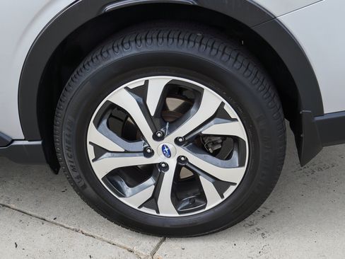 Used 2020 Subaru Outback Limited XT w/ Popular Package #2 AWD/4WD image 13