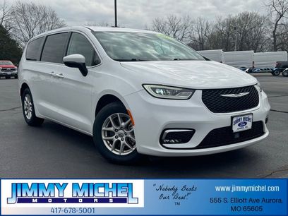 Used 2023 Chrysler Pacifica Touring-L