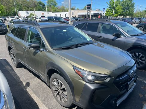 Used 2023 Subaru Outback Limited XT AWD/4WD image 2