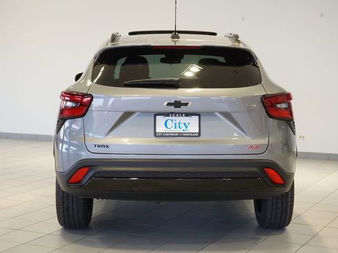 New 2026 Chevrolet Trax RS w/ Sunroof Package image 6