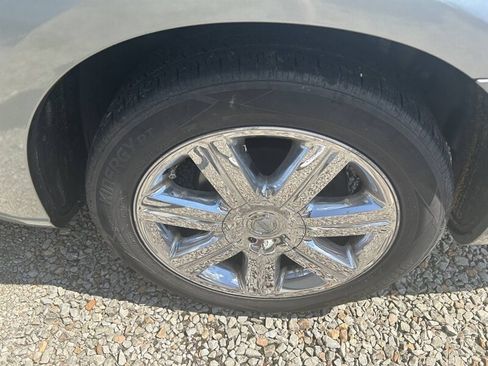 Used 2010 Chrysler Sebring Limited FWD image 24
