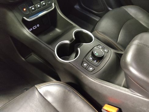 Used 2020 GMC Terrain SLT FWD image 26