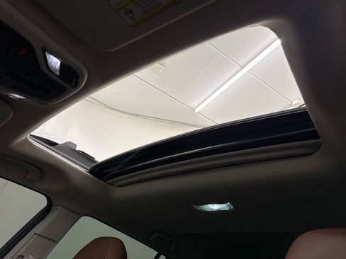 Used 2020 Subaru Outback Touring XT image 24