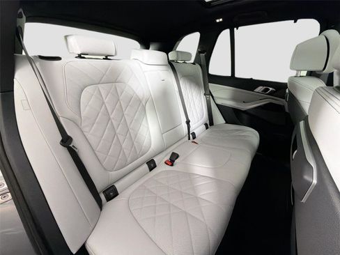 New 2026 BMW X5 xDrive40i w/ Climate Comfort Package image 27