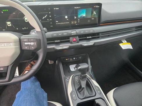 New 2026 Kia K4 GT-Line Turbo image 2