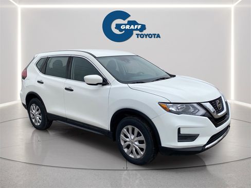 Used 2019 Nissan Rogue S image 19