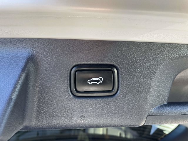 Used 2021 Hyundai Palisade Limited FWD image 10