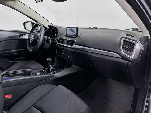 Used 2018 MAZDA MAZDA3 Sport image 27