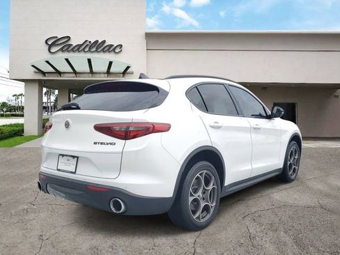 Used 2021 Alfa Romeo Stelvio Sprint w/ Nero Edizione RWD image 5