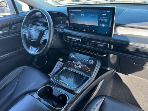 Used 2022 Lincoln Nautilus Standard w/ Premium Package image 21