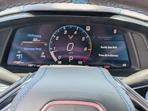 Used 2022 Chevrolet Corvette Stingray Premium Conv w/ Z51 Performance Package RWD image 19