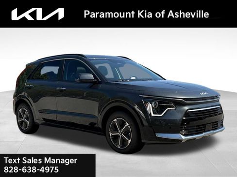 New 2025 Kia Niro SX image 1