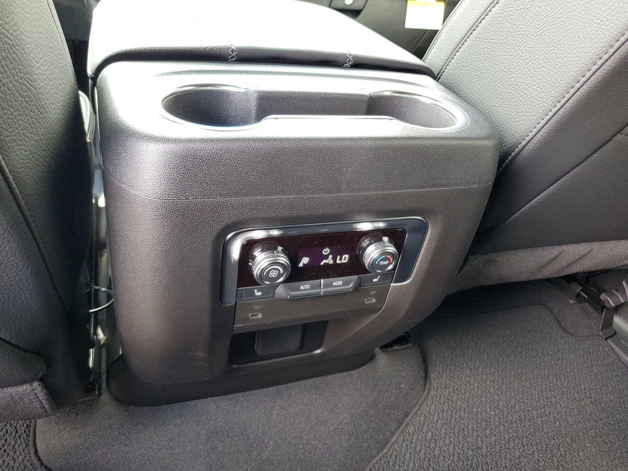 New 2026 GMC Yukon Denali RWD image 16