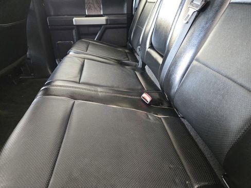 Used 2022 Ford F250 XLT w/ Black Appearance Package image 17