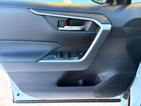 Used 2025 Toyota RAV4 XLE image 10