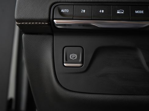 Used 2021 Cadillac Escalade Premium Luxury w/ LPO, Illumination Package AWD/4WD image 28