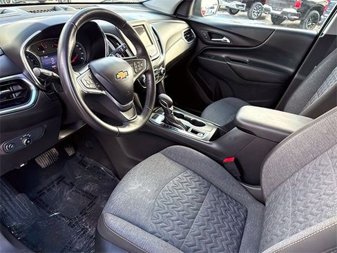 Used 2022 Chevrolet Equinox LT image 16
