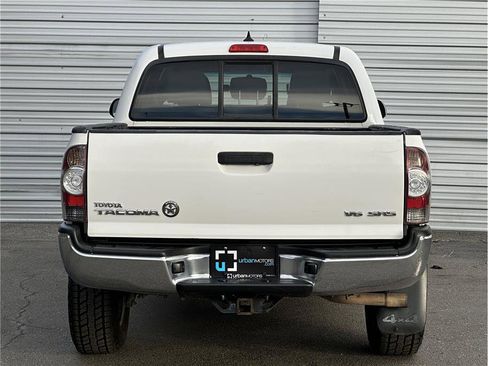 Used 2014 Toyota Tacoma 4x4 Double Cab image 11