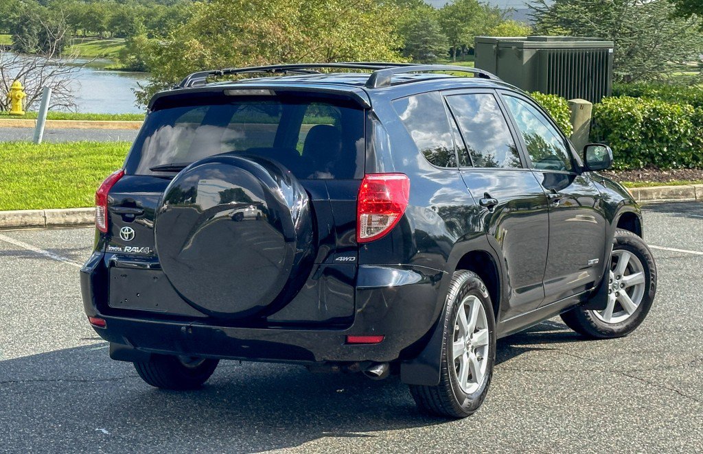Used 2007 Toyota RAV4 Limited w/ Tow Prep Pkg AWD/4WD image 11