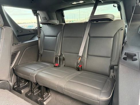 Used 2024 GMC Yukon SLT image 15