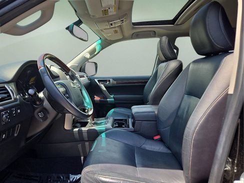 Used 2015 Lexus GX 460 w/ Premium Package AWD/4WD image 13