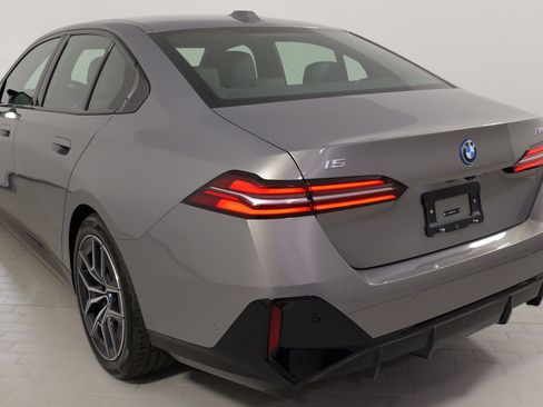 Used 2025 BMW i5 M60 image 37