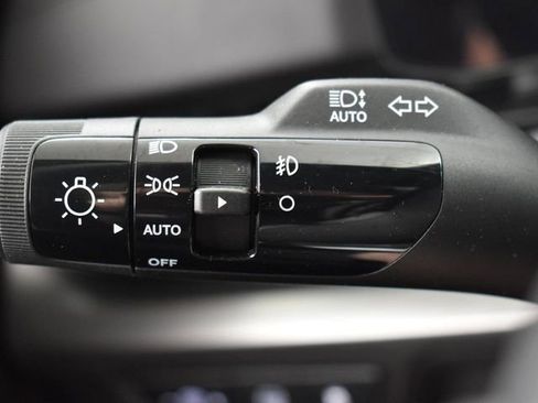 Certified 2025 Kia Carnival SX Prestige image 28