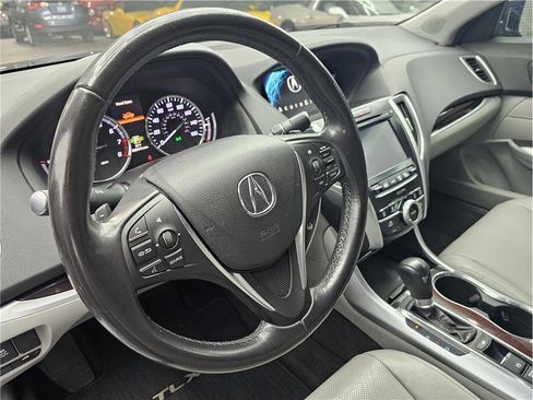 Used 2015 Acura TLX w/Tech 4dr Sedan w/Technology image 10