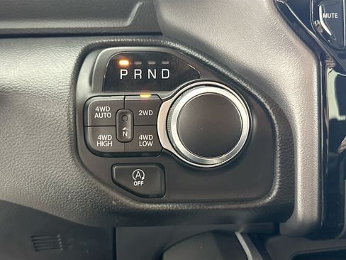 Used 2023 RAM 1500 Big Horn AWD/4WD image 17
