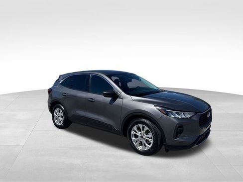 Used 2023 Ford Escape Active w/ Tech Pack #1 FWD image 8