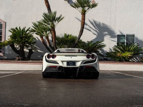 Used 2020 Ferrari F8 Tributo image 16