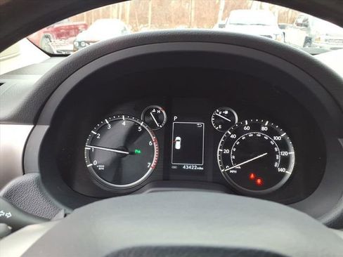Used 2023 Lexus GX 460 Premium image 19